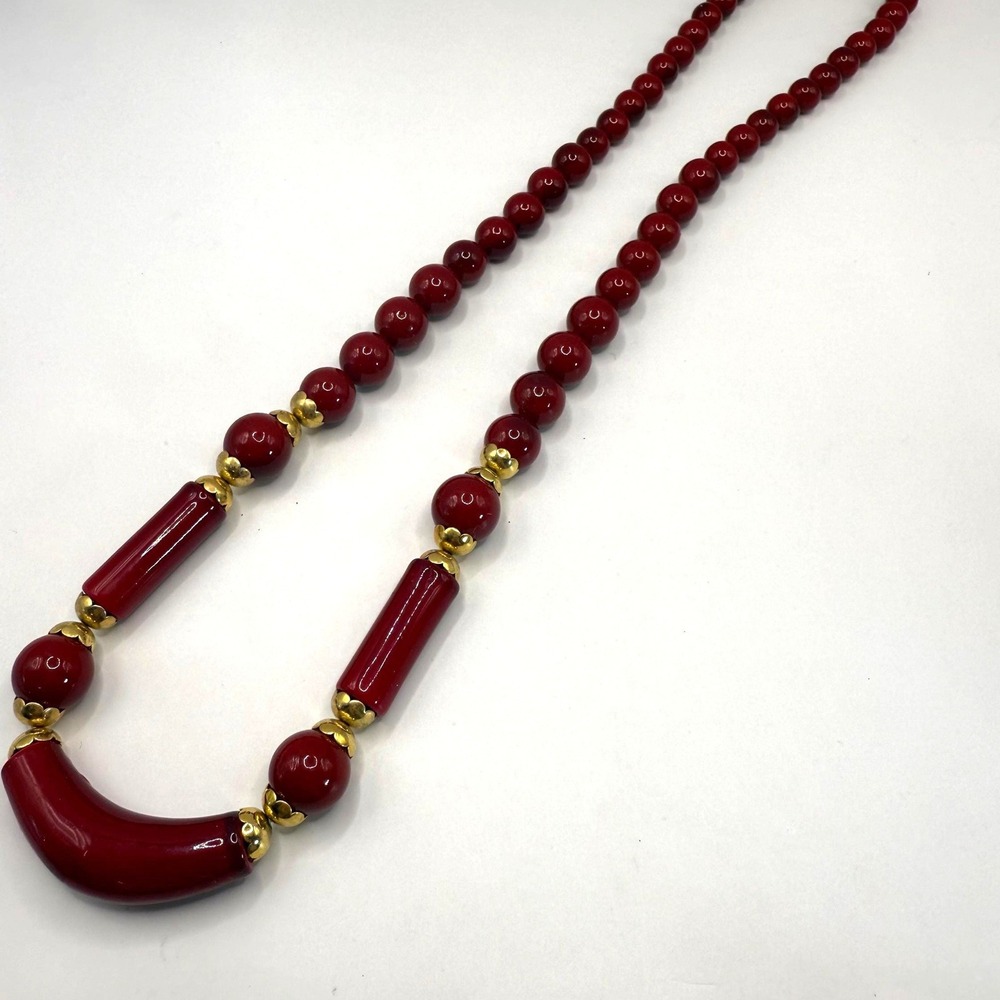 Vintage‎ Red Lucite Beaded Necklace – Gold Tone Accents Curved Center